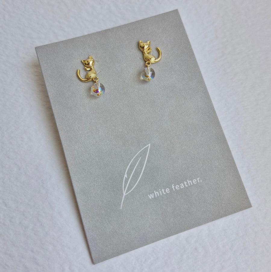 Sitting Cat Earrings | Austrian Crystal