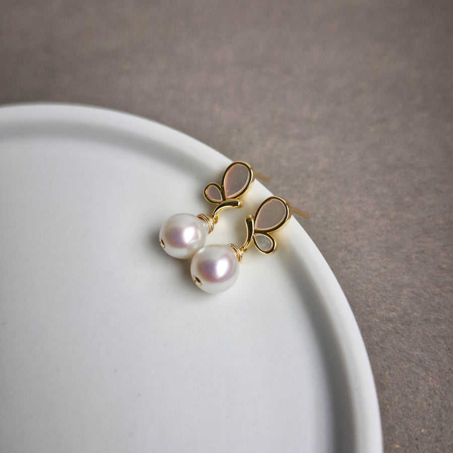 Butterfly Pearl Earrings | 18k Gold-plated