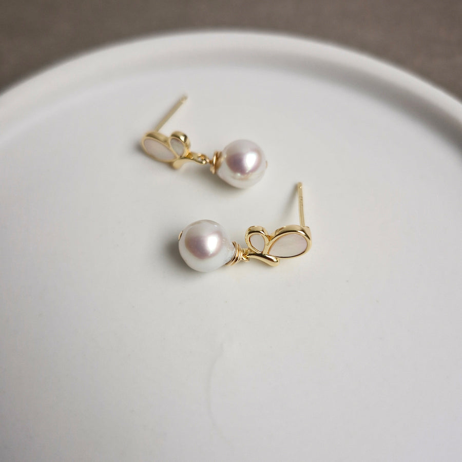 Butterfly Pearl Earrings | 18k Gold-plated