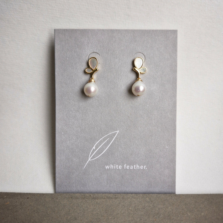 Butterfly Pearl Earrings | 18k Gold-plated