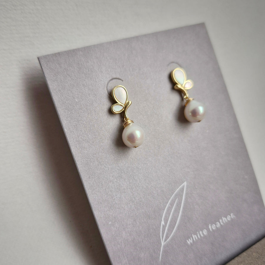 Butterfly Pearl Earrings | 18k Gold-plated