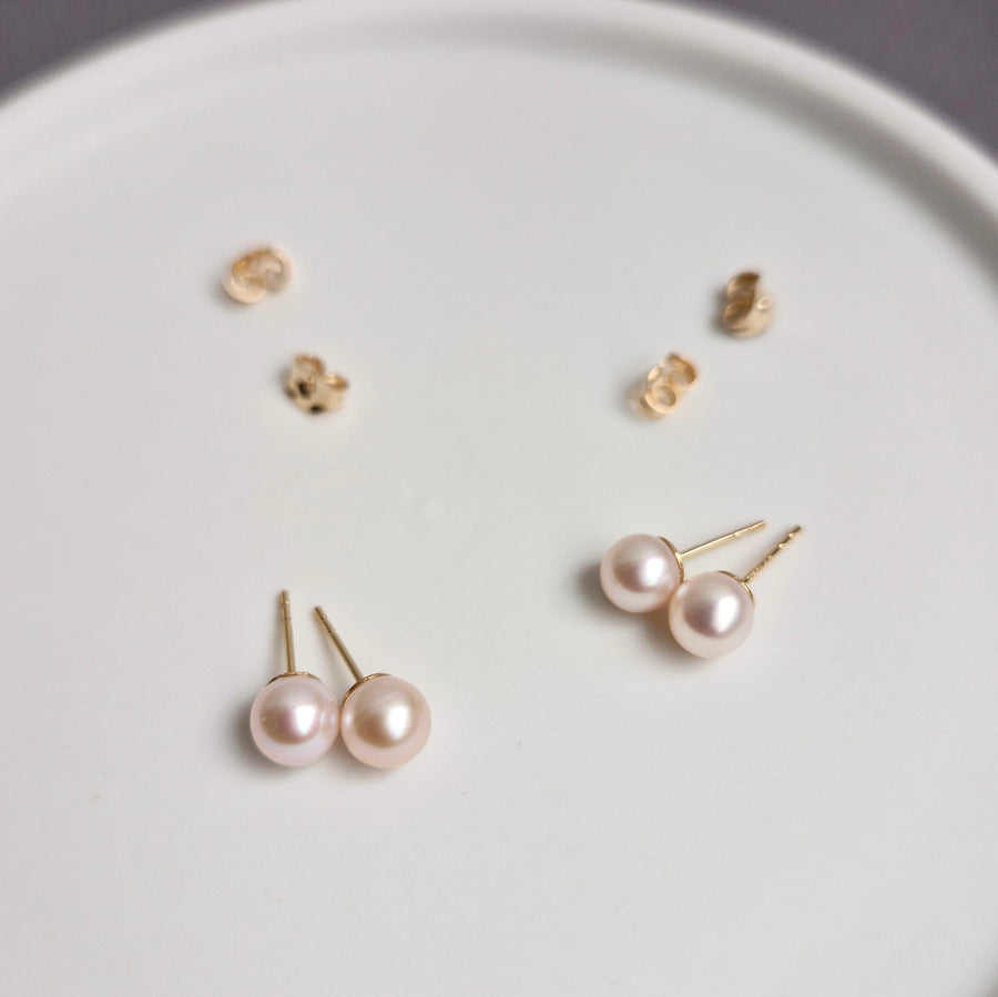 Freshwater Pearl Earstuds (5.5mm - 5.8mm) / 14k Gold-filled