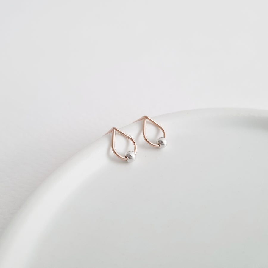 Dew Earstuds / 14k Gold-filled