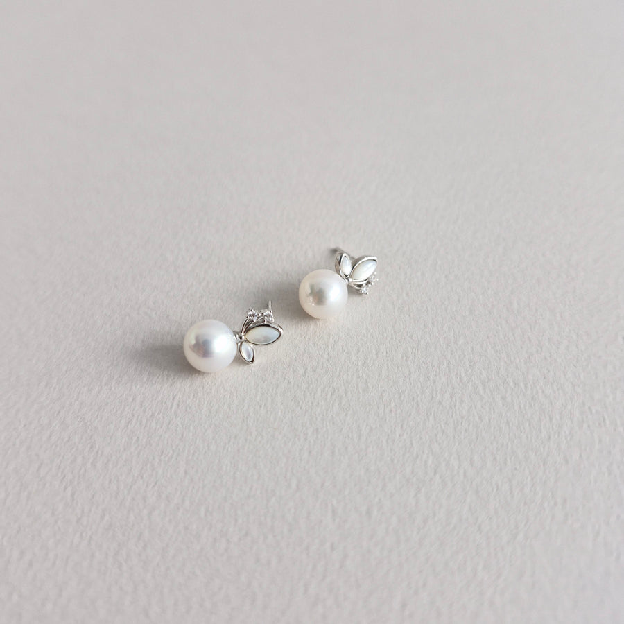 CALLIS Freshwater Pearl Earrings