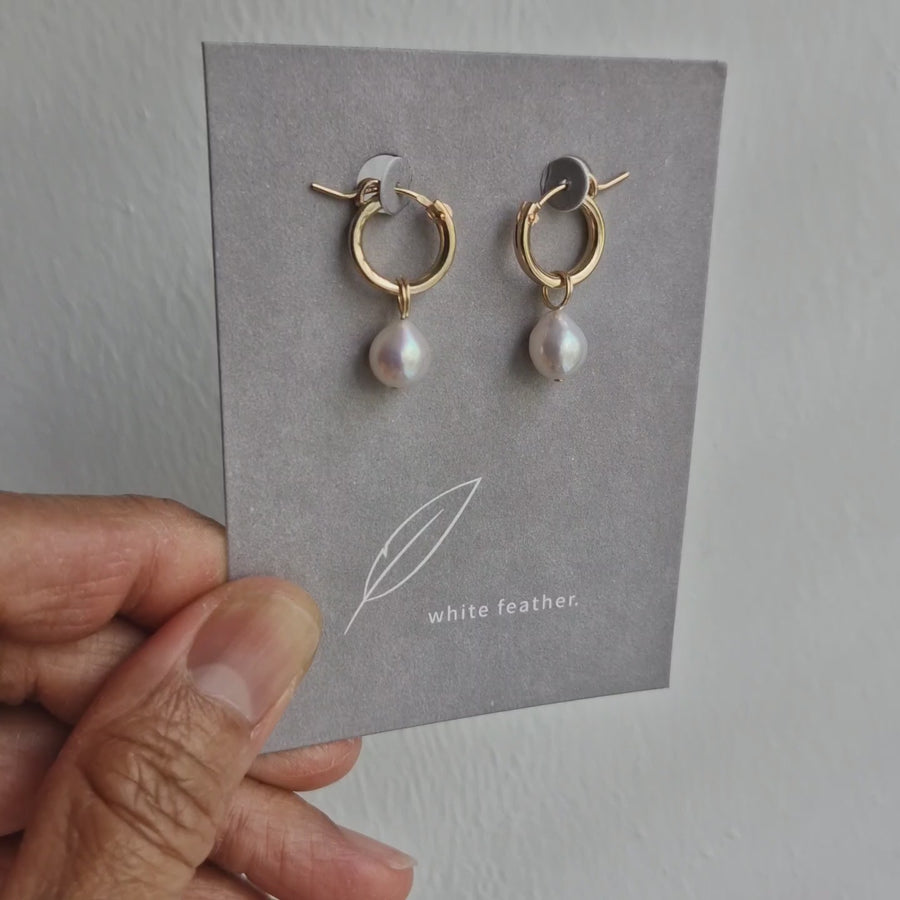 Freshwater Pearl Leverback Hoop Earrings / 14k Gold-filled #1