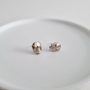 Adric Crystal Skull Earstuds / Austrian Crystal