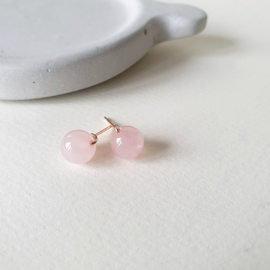 Madagascar Rose Quartz Earstuds 8mm (Basic) / 14k Gold-filled