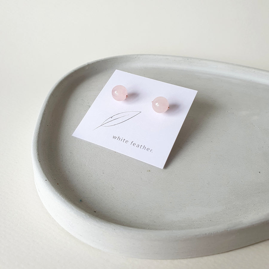 Madagascar Rose Quartz Earstuds 8mm (Basic) / 14k Gold-filled