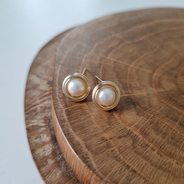 Branka Earstuds (Large) / Freshwater Pearls