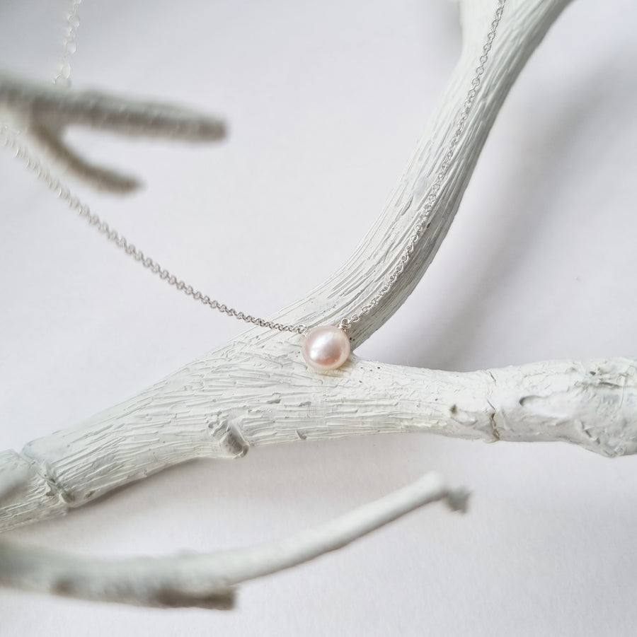 Blanche Necklace / Light Peach Small Freshwater Pearl Necklace