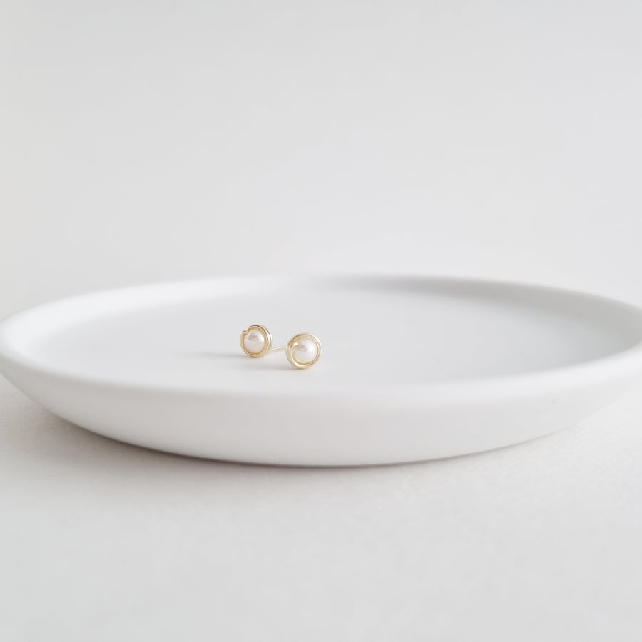 Freshwater Pearl Earstuds (Small) / 14k Gold-filled