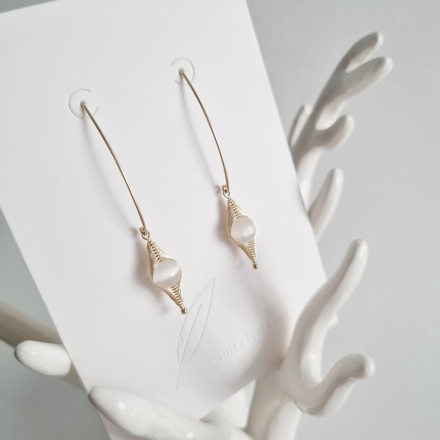 Nayana Drop Earrings / Selenite