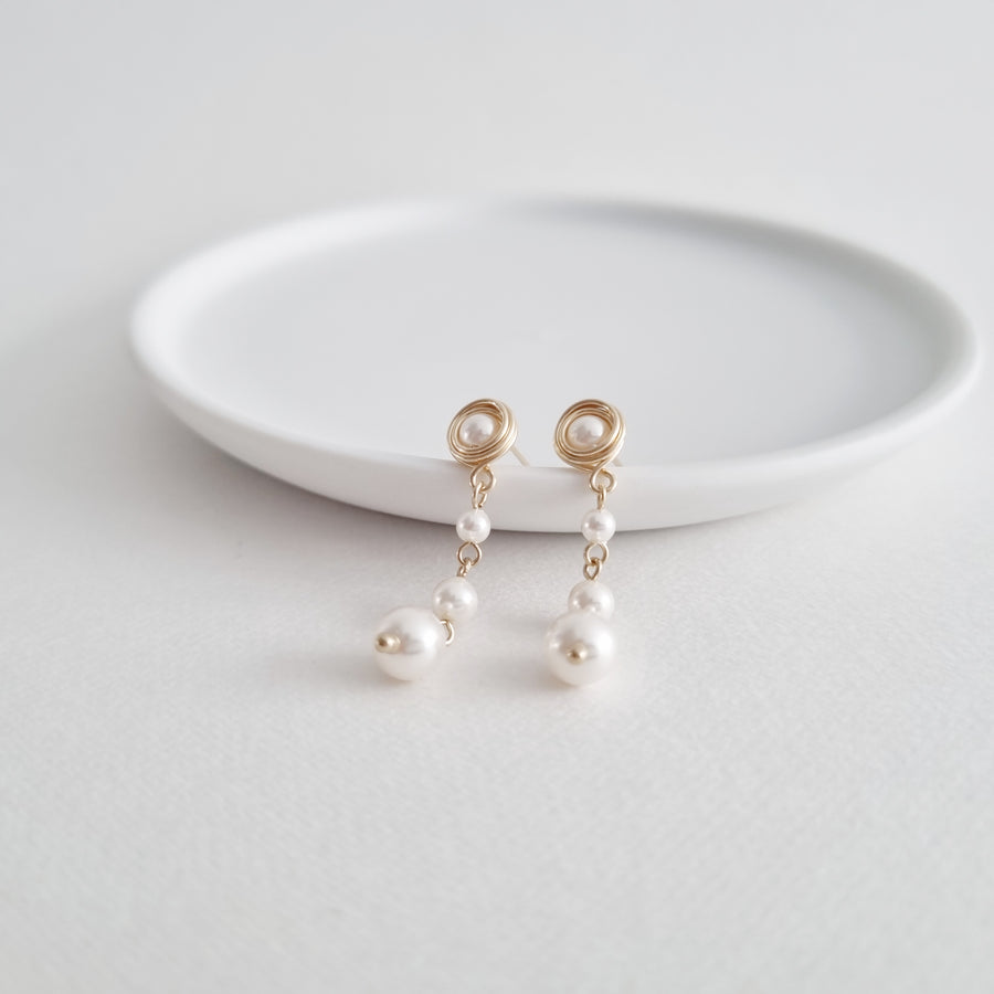 Aurielia Pearl Earrings / Austrian Pearl