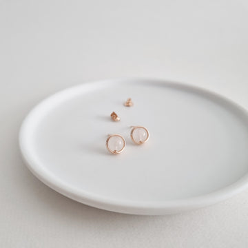 Moonstone Earstuds (Medium) / 14k Gold-filled