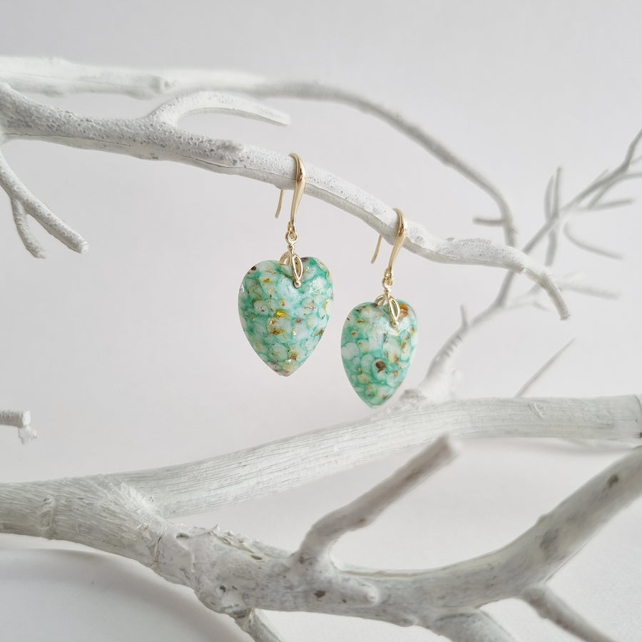 Lovelle Heart Earrings / Vintage Czech Glass