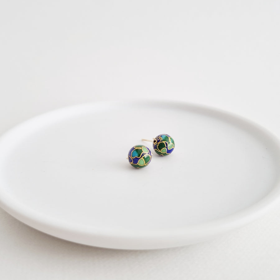 Cloisonné Earstuds 8mm (Basic) / Dark Blue