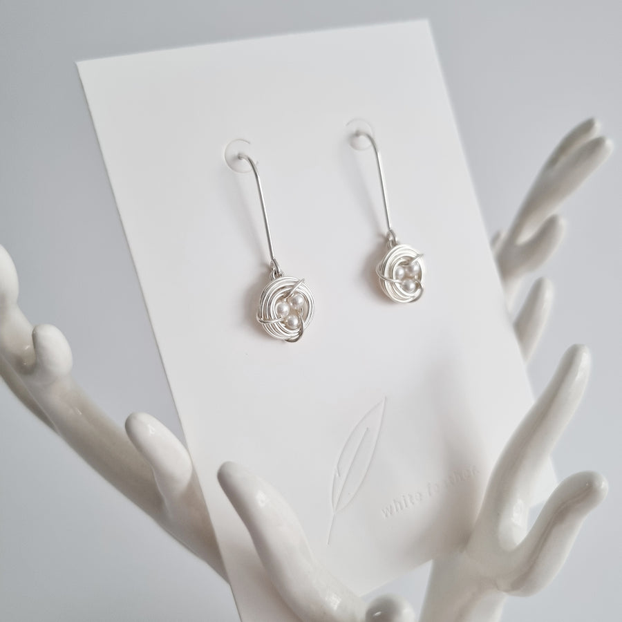 Robin's Nest Earrings (10mm) / Austrian Pearls / 925 Silver