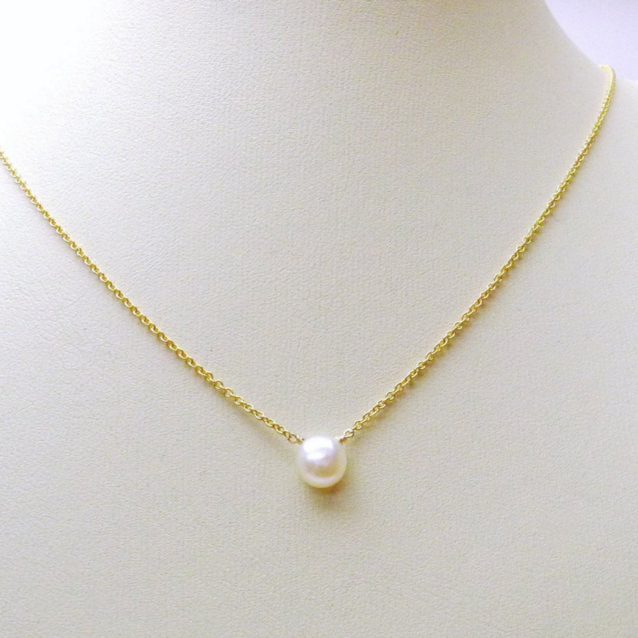 Blanche Necklace / Creamy White Small Freshwater Pearl Necklace