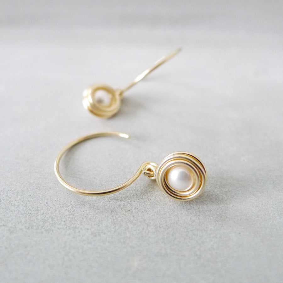 Branka Circle Earrings / Water Pearls