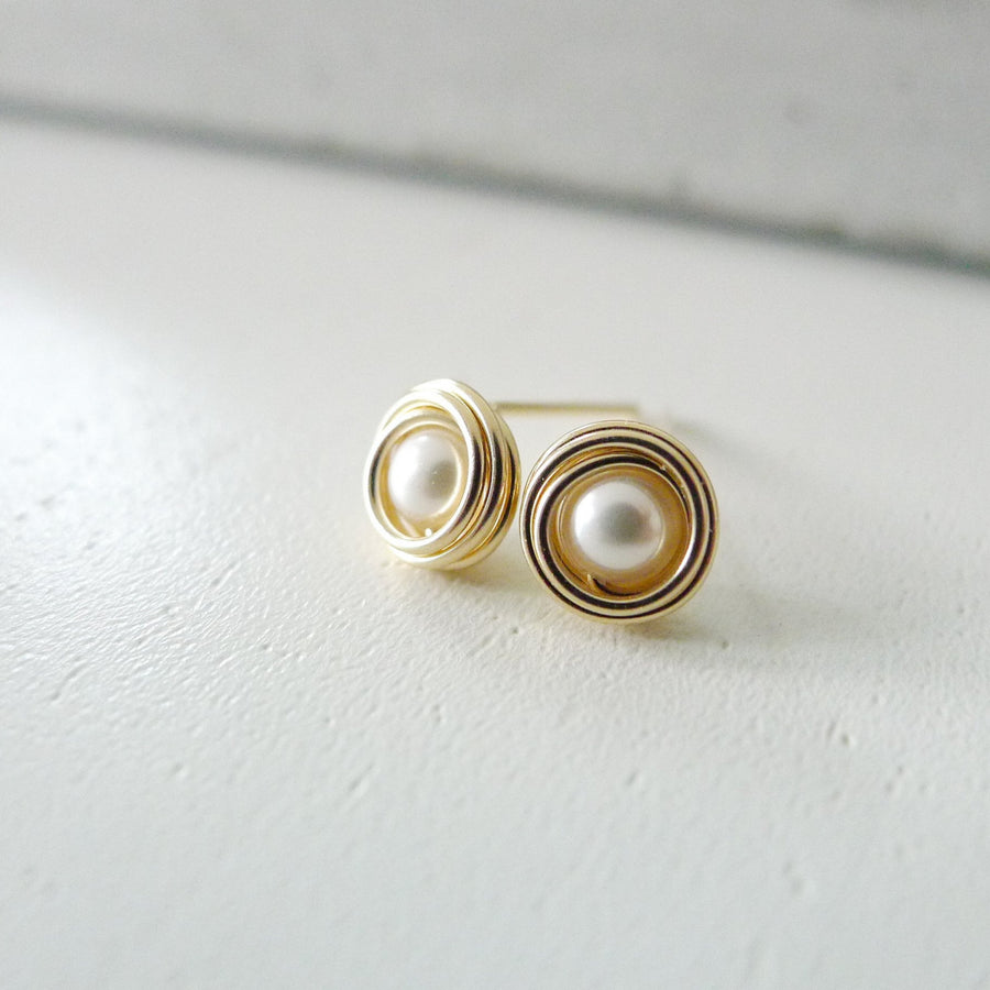 Branka Stud Earrings / Fresh water Pearls