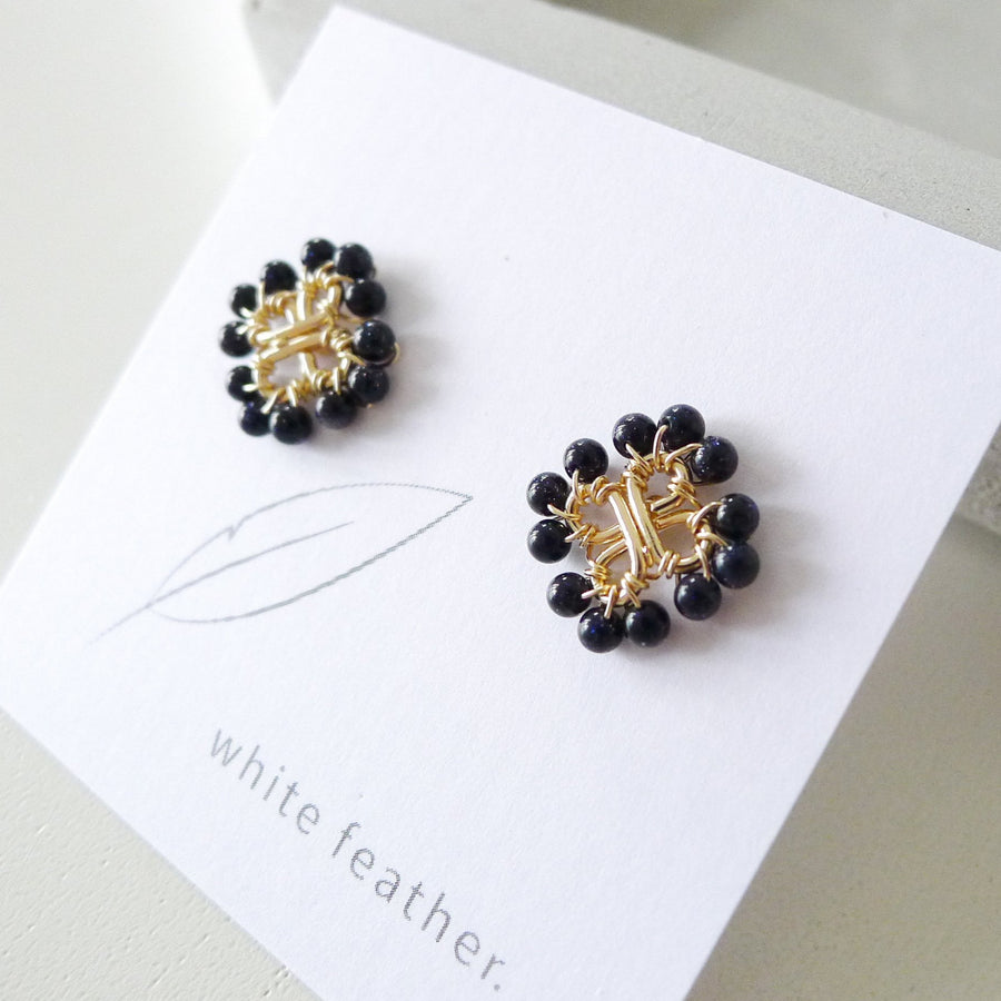 Clover Earstuds / Blue Sandstone