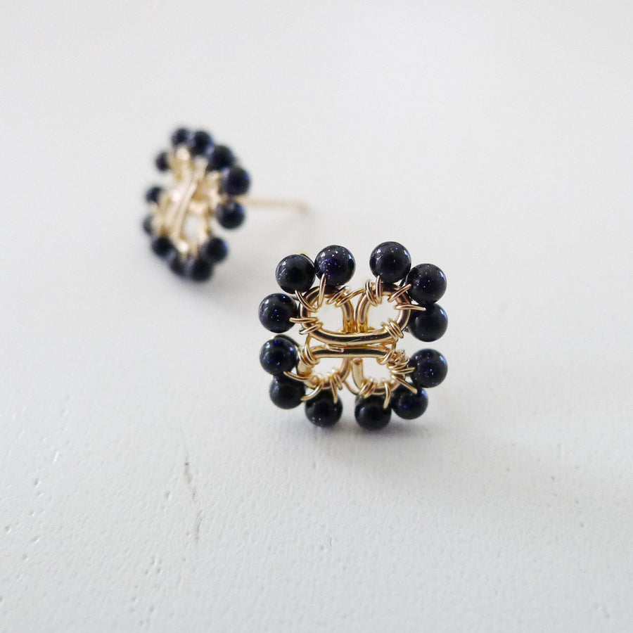 Clover Earstuds / Blue Sandstone
