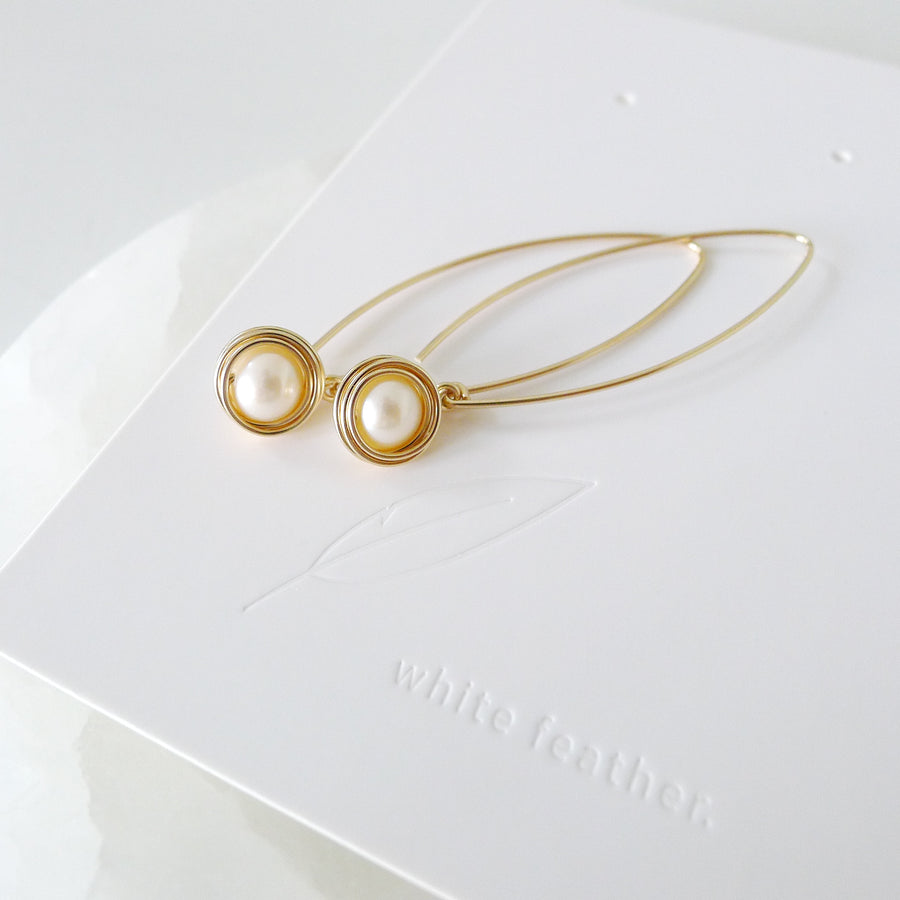 Scarlett Earrings / Freshwater Pearl