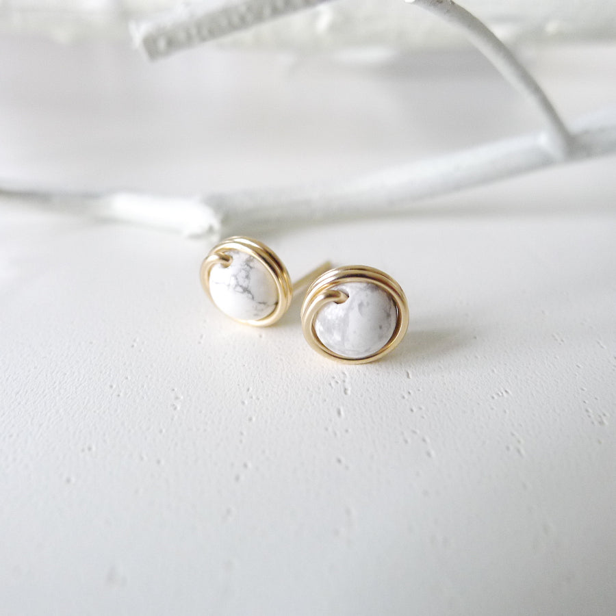 Howlite Earstuds (Medium) / 14k Gold-filled