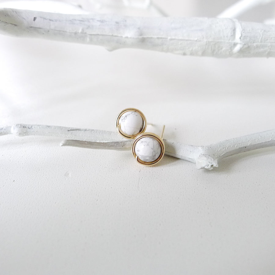 Howlite Earstuds (Medium) / 14k Gold-filled