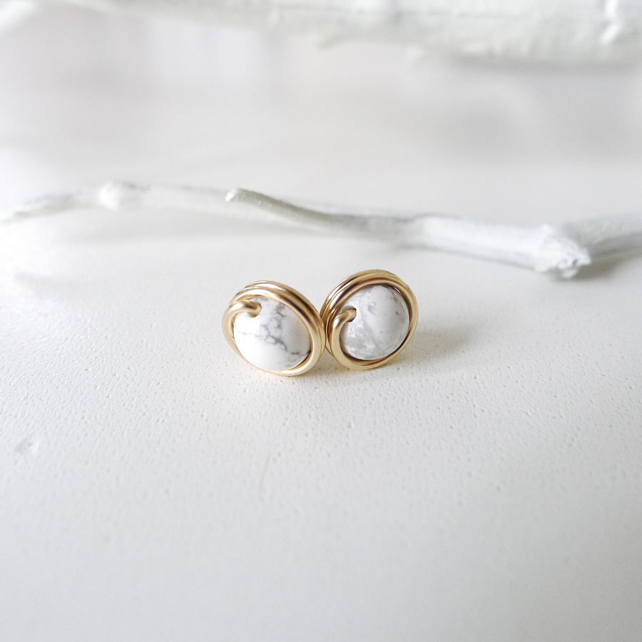 Howlite Earstuds (Medium) / 14k Gold-filled