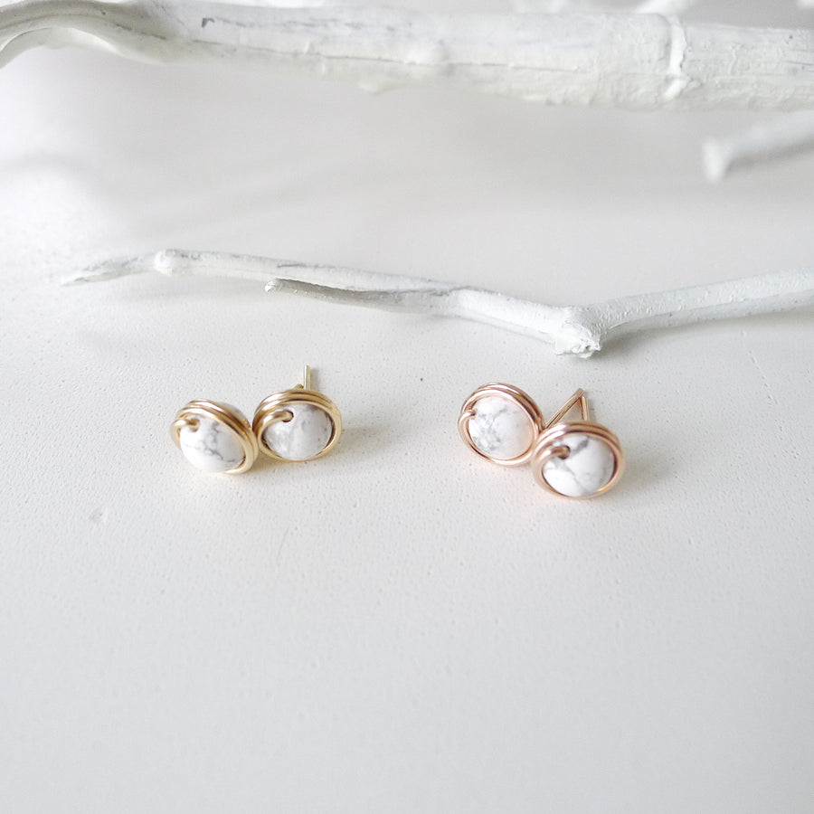 Howlite Earstuds (Medium) / 14k Gold-filled