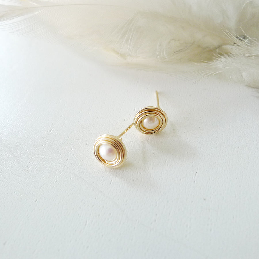 Branka Earstuds / Freshwater Pearls