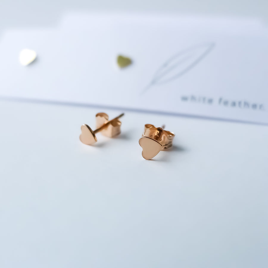 Baby Heart Earstuds / 14k Gold-filled