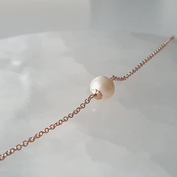 Katrice Necklace / Freshwater Pearl