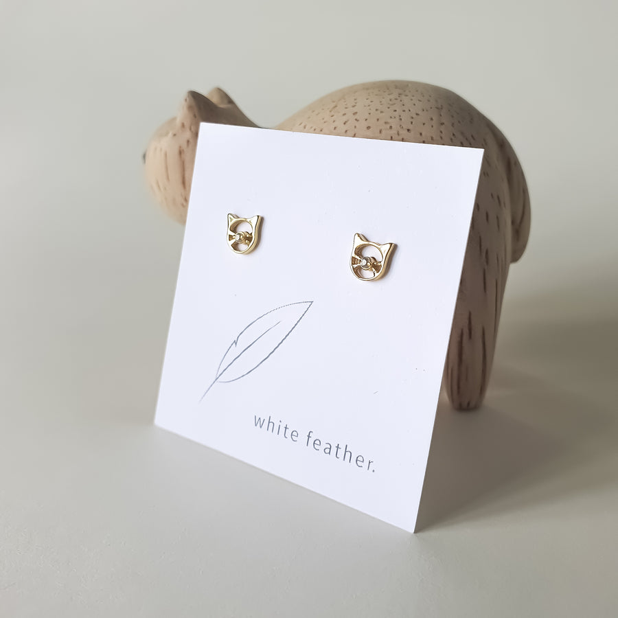 Tiny Meow Earstuds / CZ paved