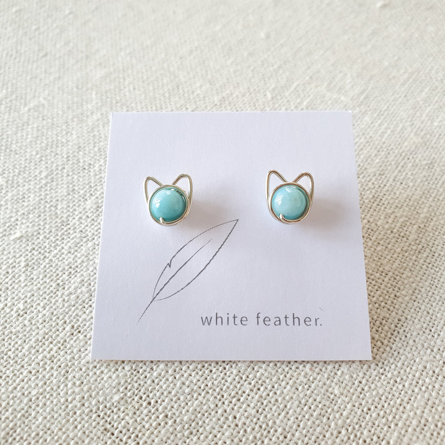 Meowstuds (Medium) / Larimar